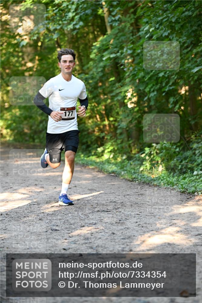 06.10.2024 - Bramfelder Halbmarathon 2024 Dr. Thomas Lammeyer http://msf.ph/oto/7334354 06.10.2024 09:50:03 Laufen 177 meine-sportfotos.de