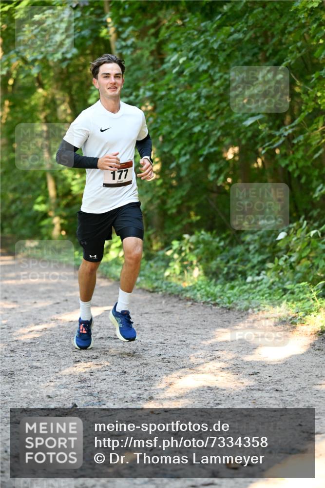 06.10.2024 - Bramfelder Halbmarathon 2024 Dr. Thomas Lammeyer http://msf.ph/oto/7334358 06.10.2024 09:50:04 Laufen 177 meine-sportfotos.de