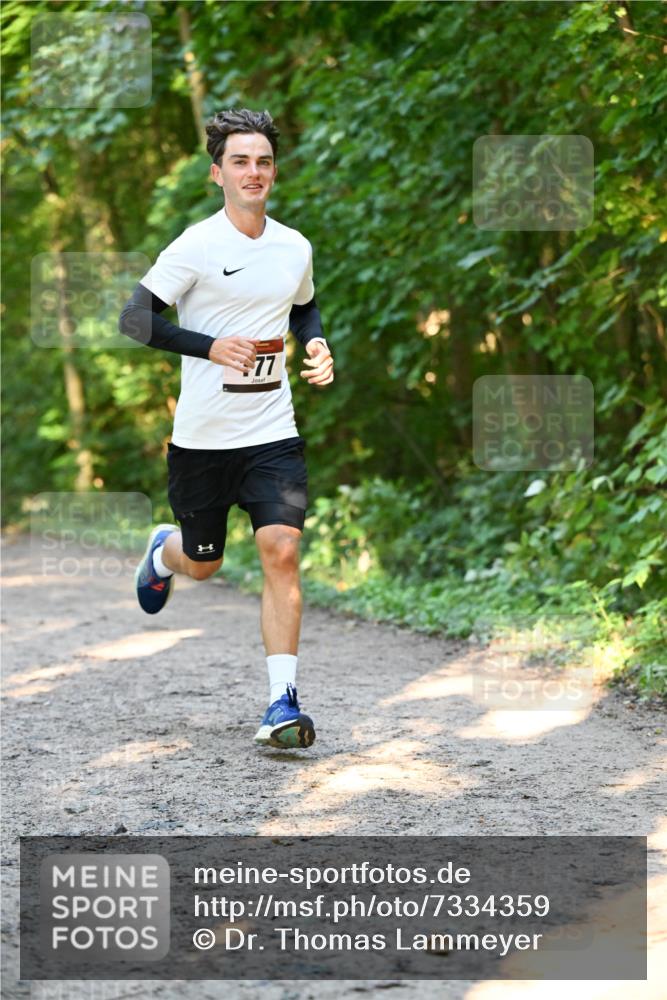 06.10.2024 - Bramfelder Halbmarathon 2024 Dr. Thomas Lammeyer http://msf.ph/oto/7334359 06.10.2024 09:50:04 Laufen 77 meine-sportfotos.de