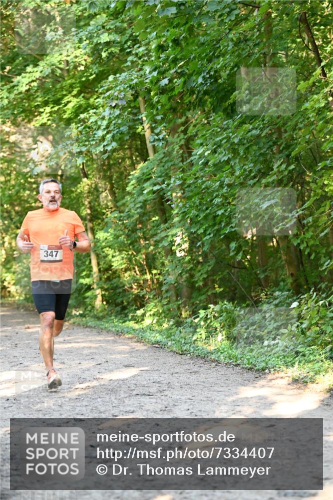 06.10.2024 - Bramfelder Halbmarathon 2024 Dr. Thomas Lammeyer http://msf.ph/oto/7334407 06.10.2024 09:50:22 Laufen 347 meine-sportfotos.de