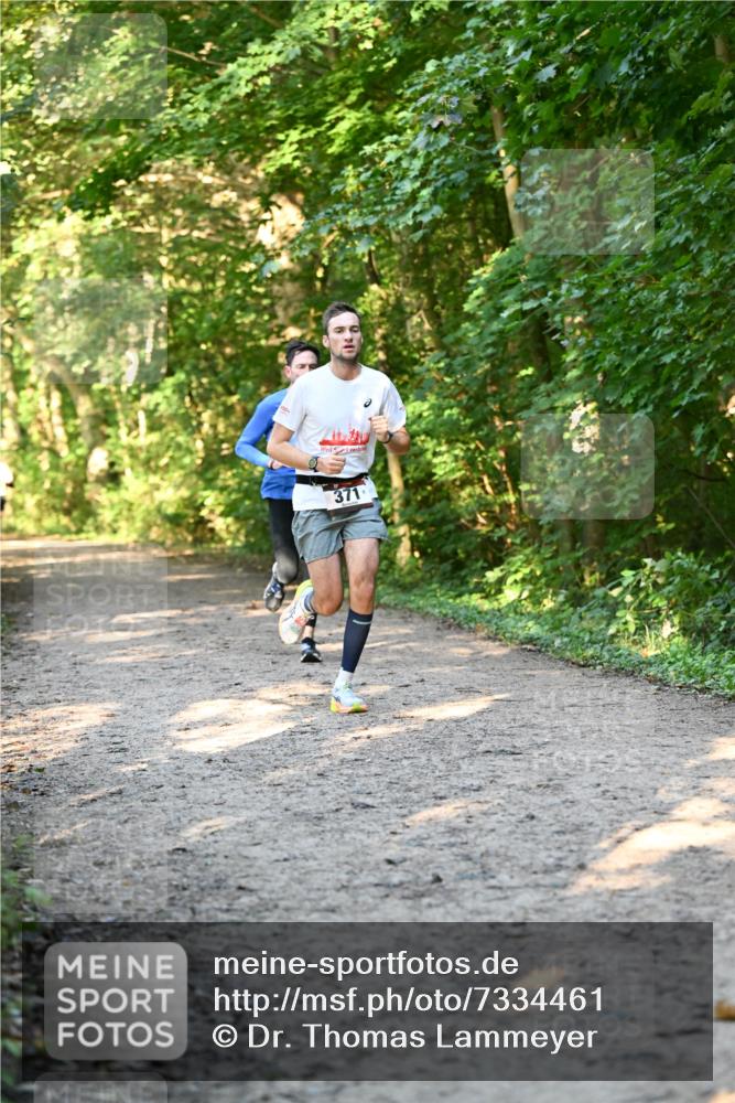 06.10.2024 - Bramfelder Halbmarathon 2024 Dr. Thomas Lammeyer http://msf.ph/oto/7334461 06.10.2024 09:50:35 Laufen 371 meine-sportfotos.de