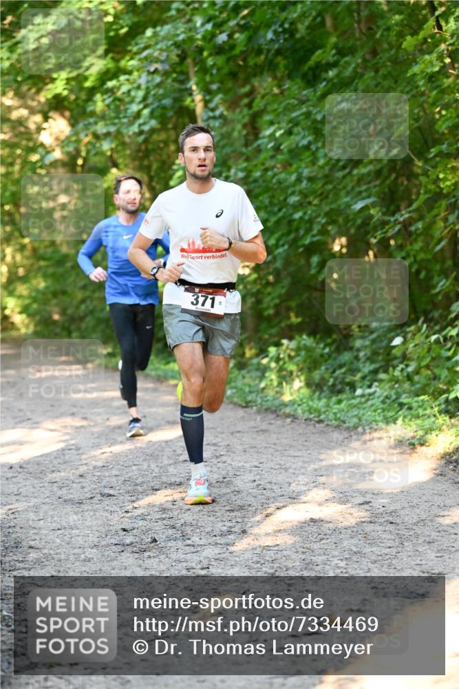 06.10.2024 - Bramfelder Halbmarathon 2024 Dr. Thomas Lammeyer http://msf.ph/oto/7334469 06.10.2024 09:50:36 Laufen 371 meine-sportfotos.de