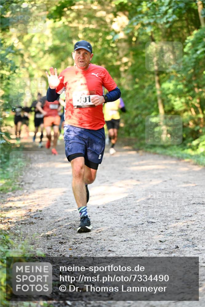 06.10.2024 - Bramfelder Halbmarathon 2024 Dr. Thomas Lammeyer http://msf.ph/oto/7334490 06.10.2024 09:50:46 Laufen 01 meine-sportfotos.de