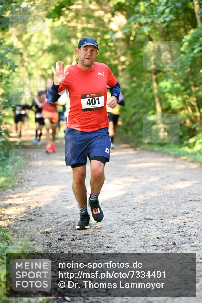 06.10.2024 - Bramfelder Halbmarathon 2024 Dr. Thomas Lammeyer http://msf.ph/oto/7334491 06.10.2024 09:50:46 Laufen 401 meine-sportfotos.de