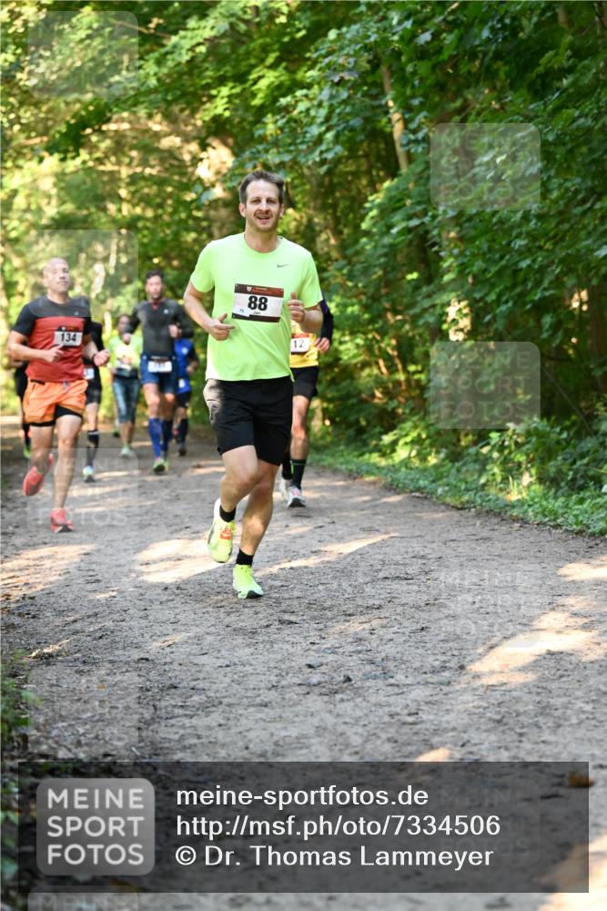 06.10.2024 - Bramfelder Halbmarathon 2024 Dr. Thomas Lammeyer http://msf.ph/oto/7334506 06.10.2024 09:50:48 Laufen 134, 88, 12 meine-sportfotos.de