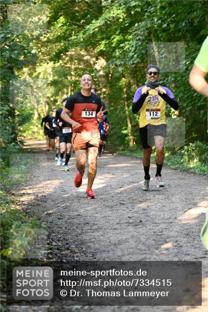 06.10.2024 - Bramfelder Halbmarathon 2024 Dr. Thomas Lammeyer http://msf.ph/oto/7334515 06.10.2024 09:50:50 Laufen 425, 134, 21, 112 meine-sportfotos.de