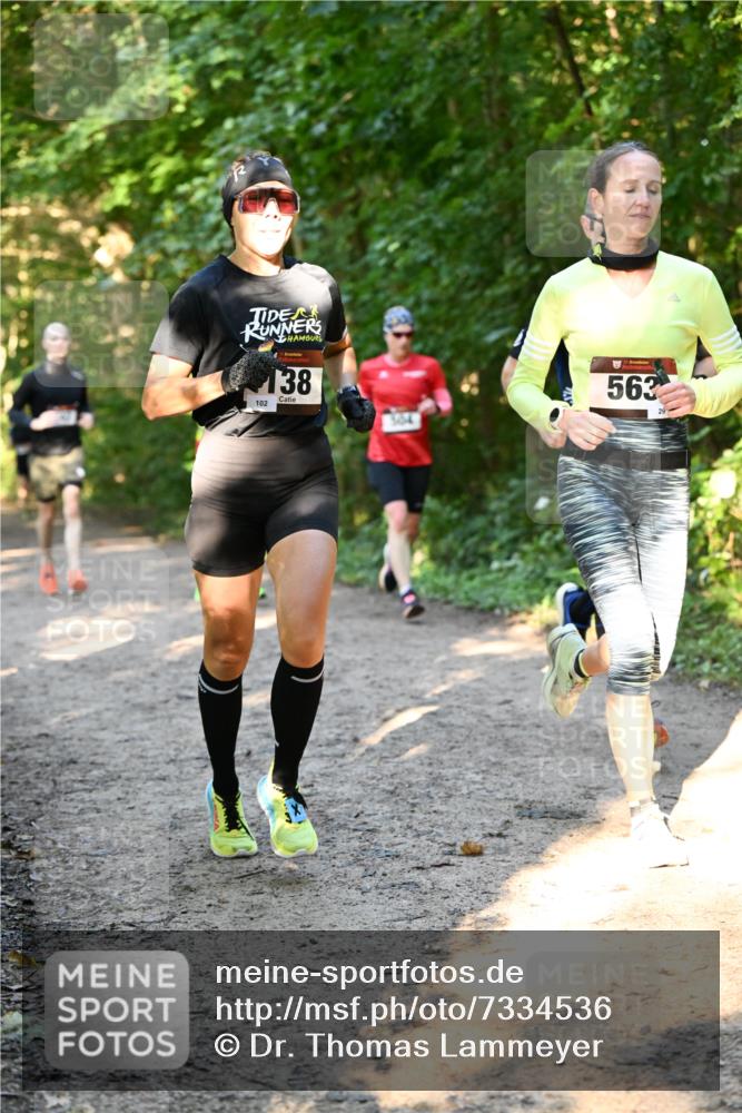 06.10.2024 - Bramfelder Halbmarathon 2024 Dr. Thomas Lammeyer http://msf.ph/oto/7334536 06.10.2024 09:50:54 Laufen 102, 138, 304, 563 meine-sportfotos.de