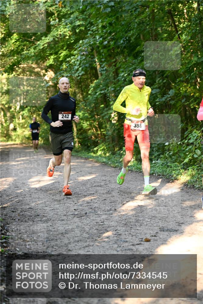 06.10.2024 - Bramfelder Halbmarathon 2024 Dr. Thomas Lammeyer http://msf.ph/oto/7334545 06.10.2024 09:50:56 Laufen 242, 358 meine-sportfotos.de