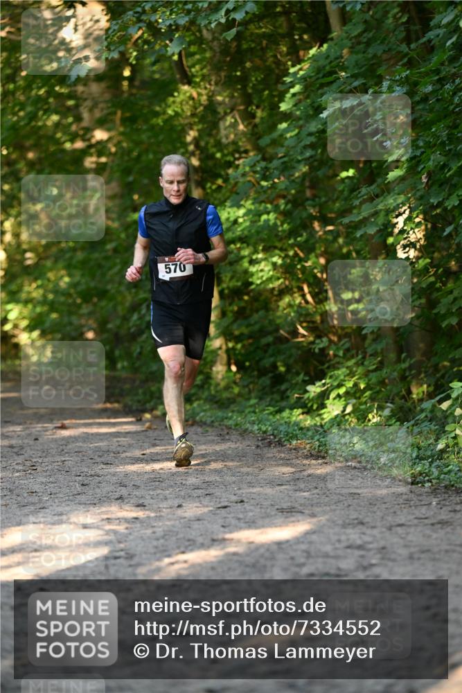 06.10.2024 - Bramfelder Halbmarathon 2024 Dr. Thomas Lammeyer http://msf.ph/oto/7334552 06.10.2024 09:50:59 Laufen 570 meine-sportfotos.de