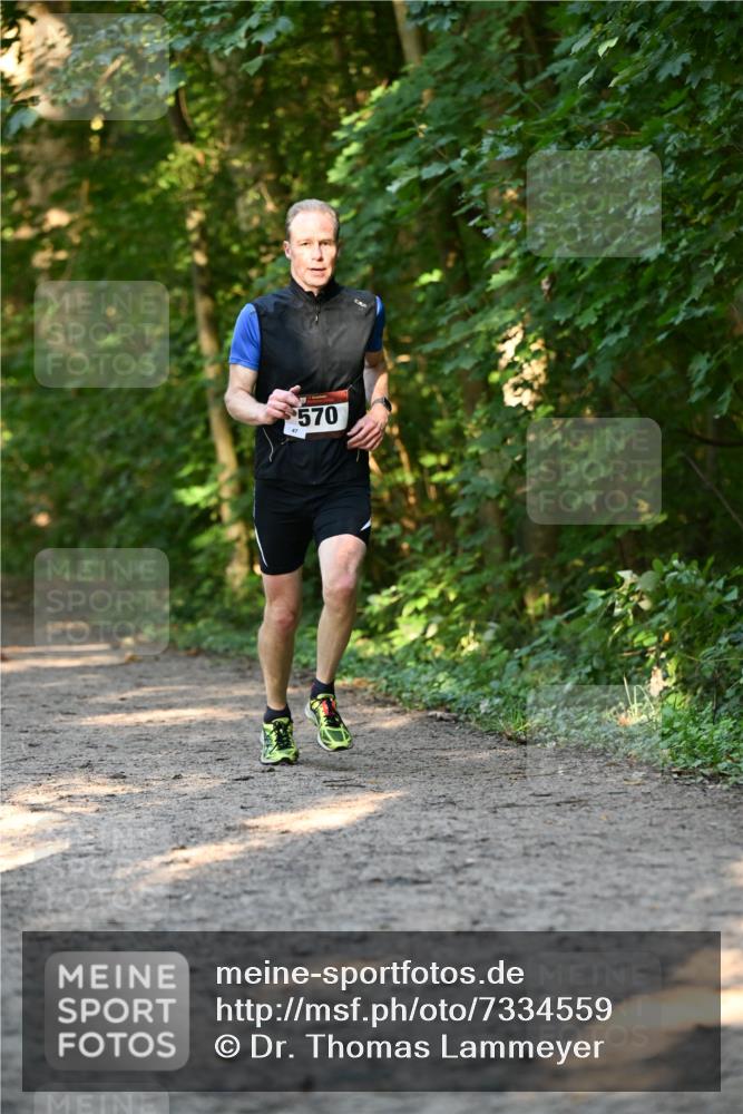06.10.2024 - Bramfelder Halbmarathon 2024 Dr. Thomas Lammeyer http://msf.ph/oto/7334559 06.10.2024 09:51:00 Laufen 570 meine-sportfotos.de