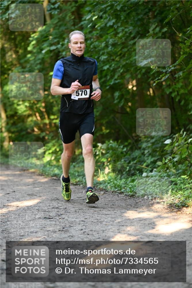 06.10.2024 - Bramfelder Halbmarathon 2024 Dr. Thomas Lammeyer http://msf.ph/oto/7334565 06.10.2024 09:51:01 Laufen 47, 570 meine-sportfotos.de