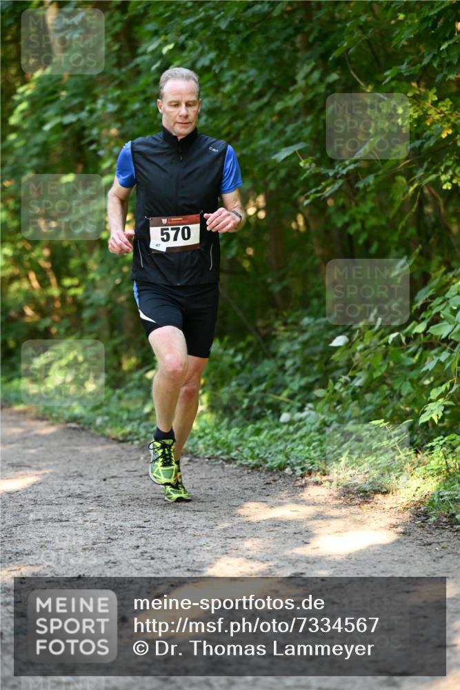 06.10.2024 - Bramfelder Halbmarathon 2024 Dr. Thomas Lammeyer http://msf.ph/oto/7334567 06.10.2024 09:51:01 Laufen 47, 570 meine-sportfotos.de