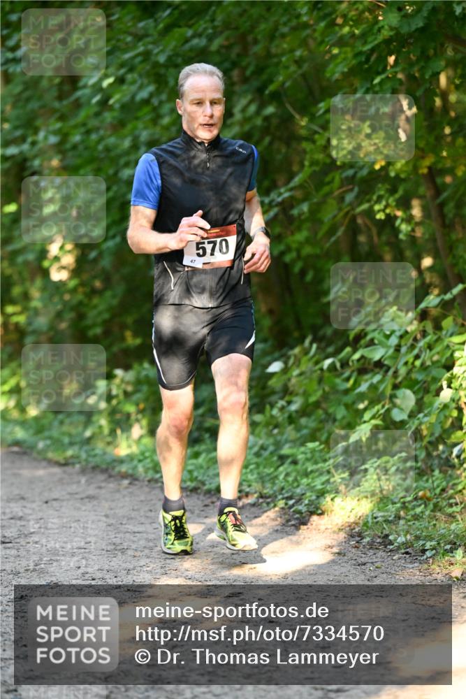 06.10.2024 - Bramfelder Halbmarathon 2024 Dr. Thomas Lammeyer http://msf.ph/oto/7334570 06.10.2024 09:51:02 Laufen 47, 570 meine-sportfotos.de