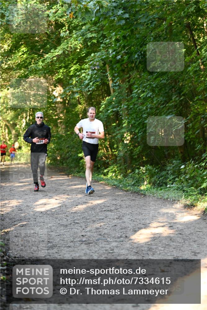 06.10.2024 - Bramfelder Halbmarathon 2024 Dr. Thomas Lammeyer http://msf.ph/oto/7334615 06.10.2024 09:51:42 Laufen 884 meine-sportfotos.de
