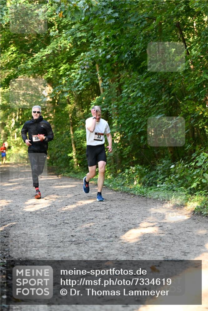 06.10.2024 - Bramfelder Halbmarathon 2024 Dr. Thomas Lammeyer http://msf.ph/oto/7334619 06.10.2024 09:51:43 Laufen 32, 38 meine-sportfotos.de