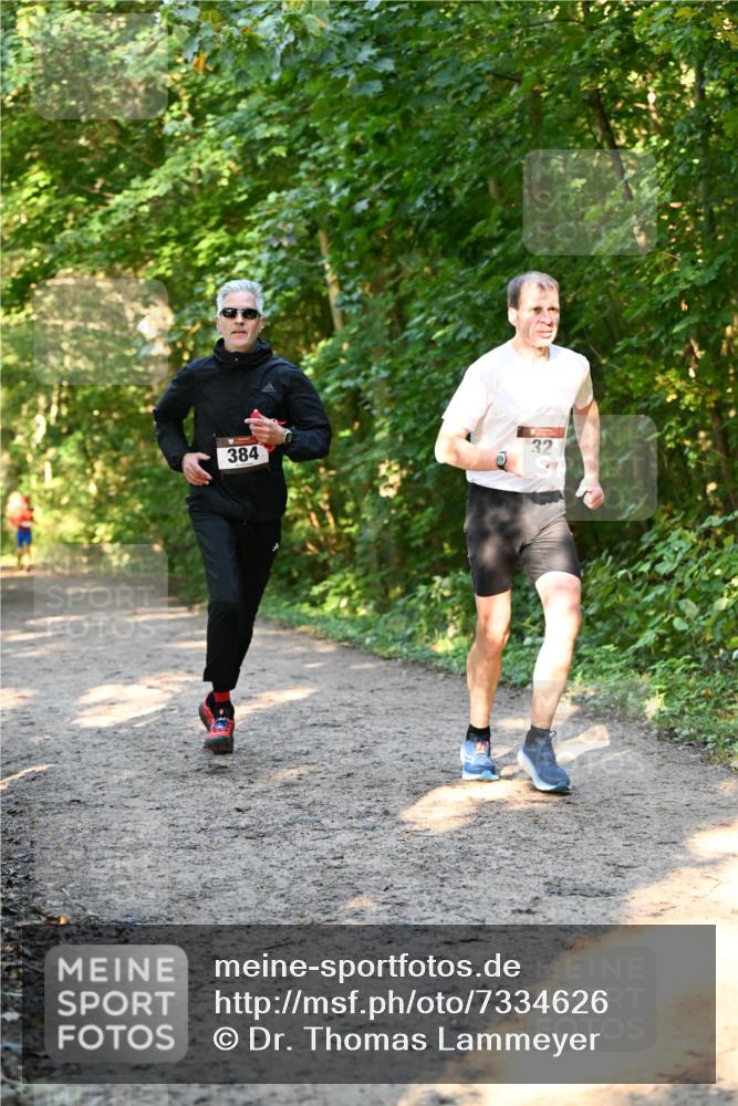 06.10.2024 - Bramfelder Halbmarathon 2024 Dr. Thomas Lammeyer http://msf.ph/oto/7334626 06.10.2024 09:51:44 Laufen 384, 32 meine-sportfotos.de