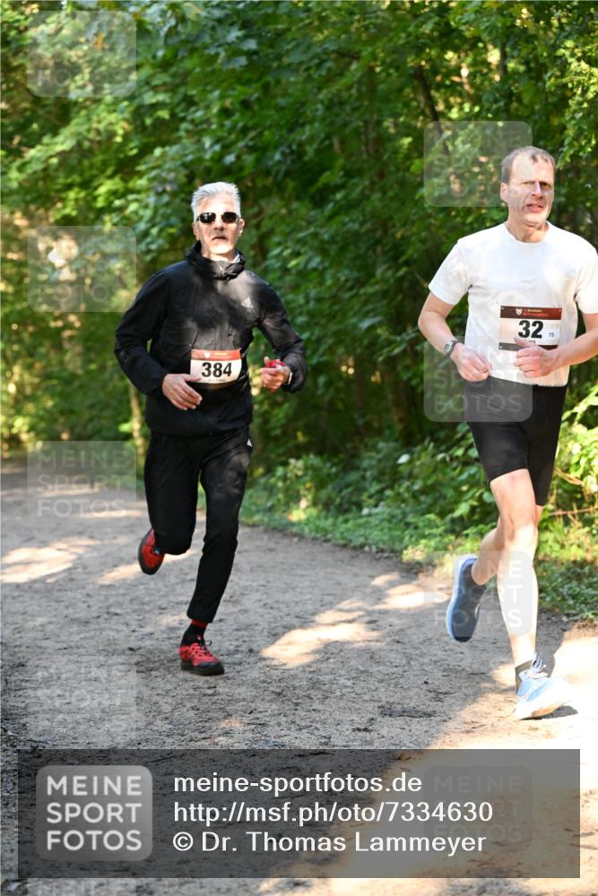 06.10.2024 - Bramfelder Halbmarathon 2024 Dr. Thomas Lammeyer http://msf.ph/oto/7334630 06.10.2024 09:51:45 Laufen 384, 32, 73 meine-sportfotos.de