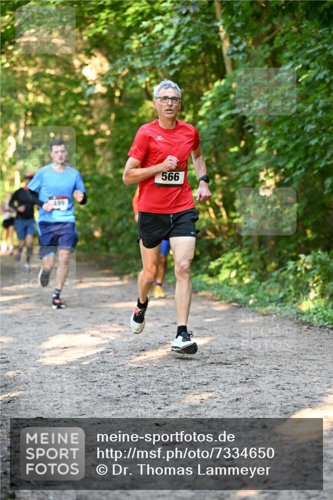 06.10.2024 - Bramfelder Halbmarathon 2024 Dr. Thomas Lammeyer http://msf.ph/oto/7334650 06.10.2024 09:51:53 Laufen 566 meine-sportfotos.de