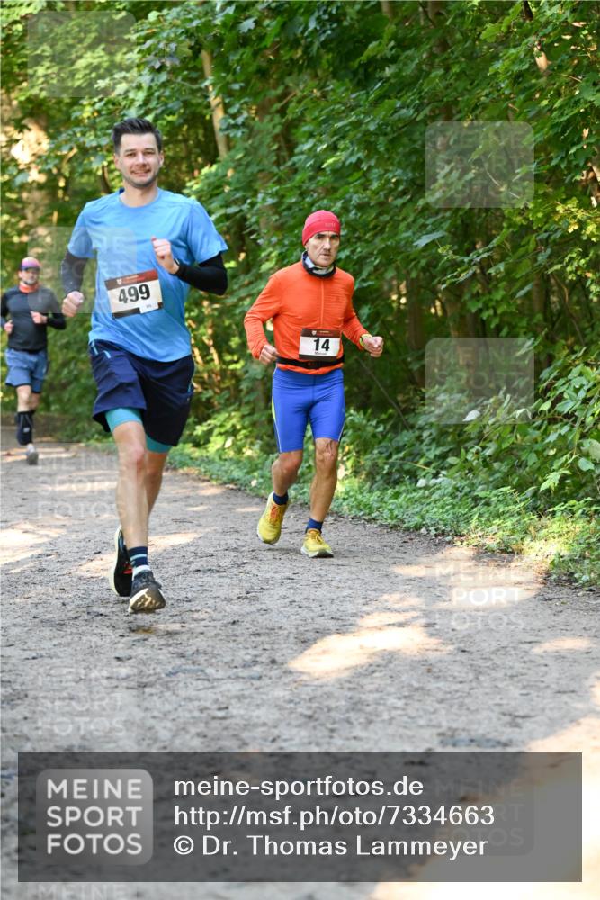 06.10.2024 - Bramfelder Halbmarathon 2024 Dr. Thomas Lammeyer http://msf.ph/oto/7334663 06.10.2024 09:51:55 Laufen 499, 14 meine-sportfotos.de