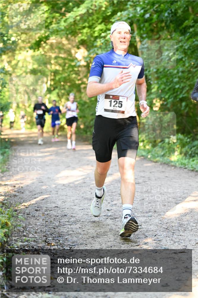 06.10.2024 - Bramfelder Halbmarathon 2024 Dr. Thomas Lammeyer http://msf.ph/oto/7334684 06.10.2024 09:51:59 Laufen 125, 117 meine-sportfotos.de