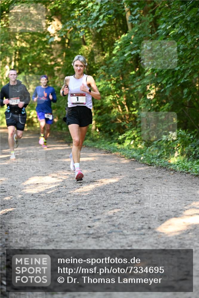 06.10.2024 - Bramfelder Halbmarathon 2024 Dr. Thomas Lammeyer http://msf.ph/oto/7334695 06.10.2024 09:52:02 Laufen 352 meine-sportfotos.de
