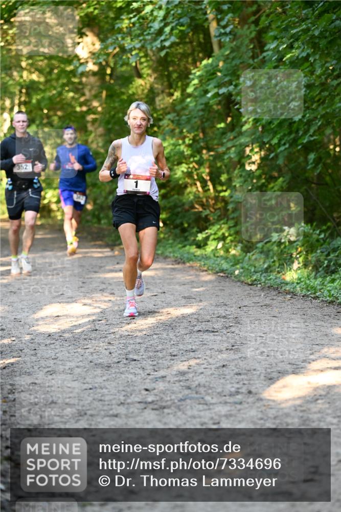 06.10.2024 - Bramfelder Halbmarathon 2024 Dr. Thomas Lammeyer http://msf.ph/oto/7334696 06.10.2024 09:52:02 Laufen 352 meine-sportfotos.de