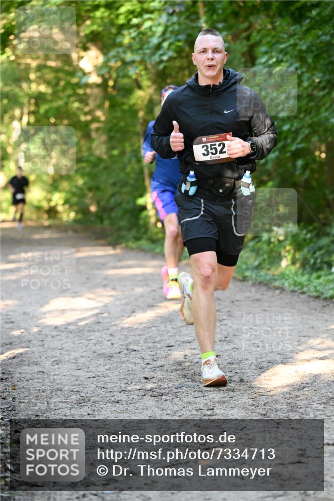 06.10.2024 - Bramfelder Halbmarathon 2024 Dr. Thomas Lammeyer http://msf.ph/oto/7334713 06.10.2024 09:52:05 Laufen 352 meine-sportfotos.de