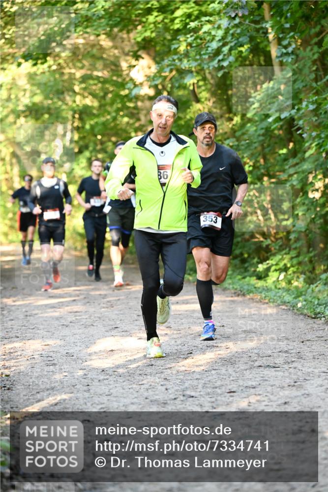 06.10.2024 - Bramfelder Halbmarathon 2024 Dr. Thomas Lammeyer http://msf.ph/oto/7334741 06.10.2024 09:52:13 Laufen 86, 353 meine-sportfotos.de