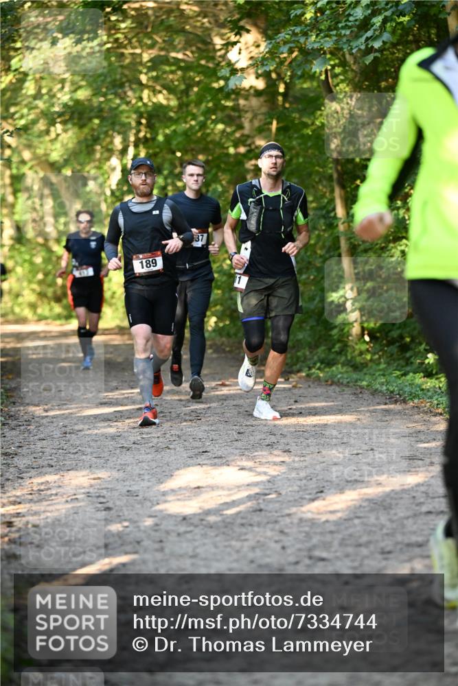 06.10.2024 - Bramfelder Halbmarathon 2024 Dr. Thomas Lammeyer http://msf.ph/oto/7334744 06.10.2024 09:52:14 Laufen 189, 37, 11 meine-sportfotos.de