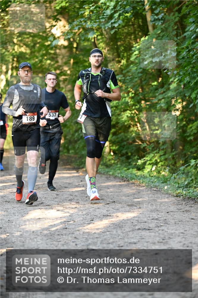 06.10.2024 - Bramfelder Halbmarathon 2024 Dr. Thomas Lammeyer http://msf.ph/oto/7334751 06.10.2024 09:52:15 Laufen 537, 189 meine-sportfotos.de