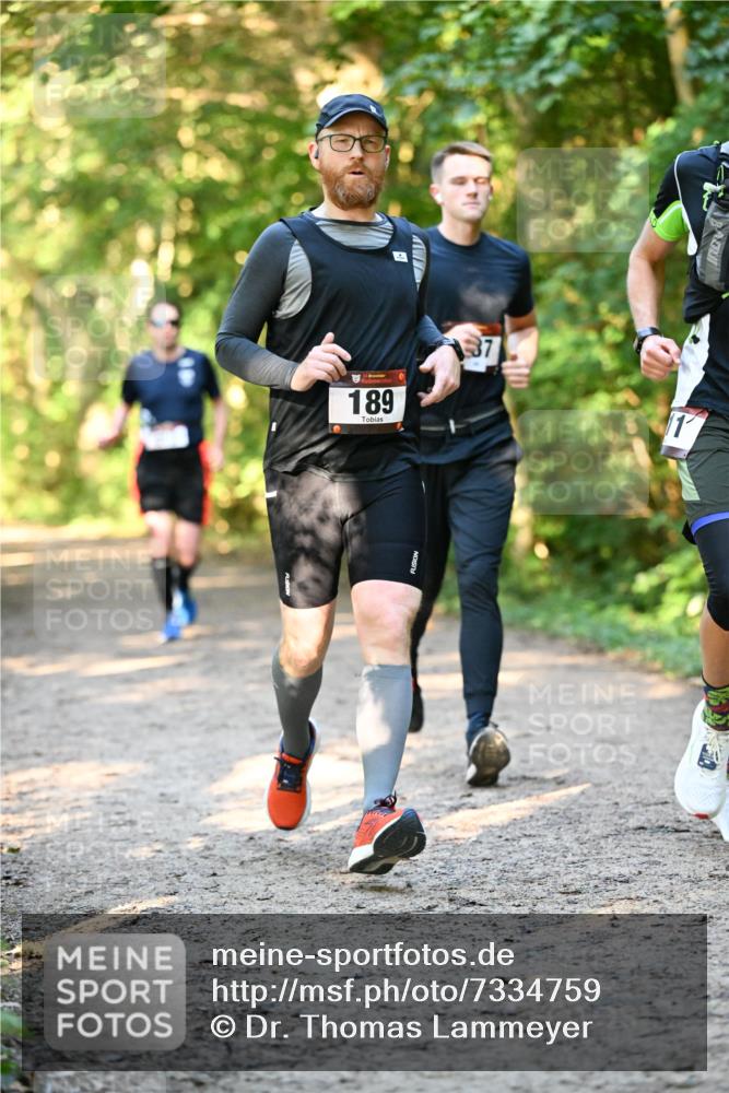 06.10.2024 - Bramfelder Halbmarathon 2024 Dr. Thomas Lammeyer http://msf.ph/oto/7334759 06.10.2024 09:52:16 Laufen 189, 37, 11 meine-sportfotos.de