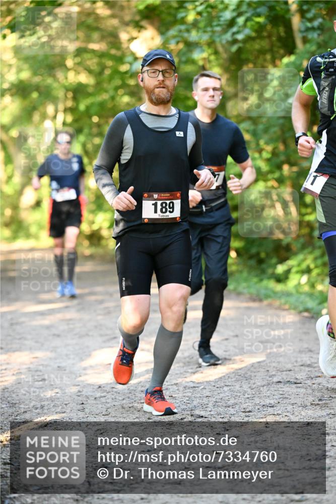 06.10.2024 - Bramfelder Halbmarathon 2024 Dr. Thomas Lammeyer http://msf.ph/oto/7334760 06.10.2024 09:52:17 Laufen 33, 189, 7 meine-sportfotos.de