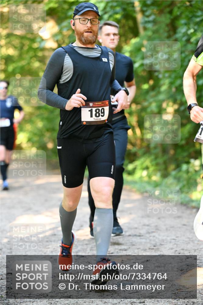 06.10.2024 - Bramfelder Halbmarathon 2024 Dr. Thomas Lammeyer http://msf.ph/oto/7334764 06.10.2024 09:52:17 Laufen 33, 189 meine-sportfotos.de