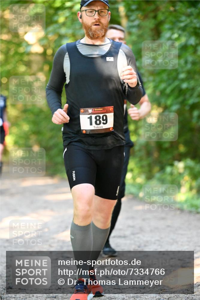 06.10.2024 - Bramfelder Halbmarathon 2024 Dr. Thomas Lammeyer http://msf.ph/oto/7334766 06.10.2024 09:52:17 Laufen 33, 189 meine-sportfotos.de