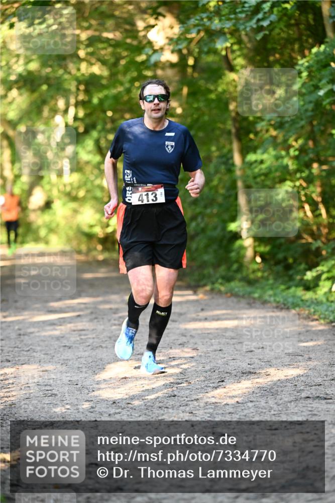 06.10.2024 - Bramfelder Halbmarathon 2024 Dr. Thomas Lammeyer http://msf.ph/oto/7334770 06.10.2024 09:52:19 Laufen 413 meine-sportfotos.de