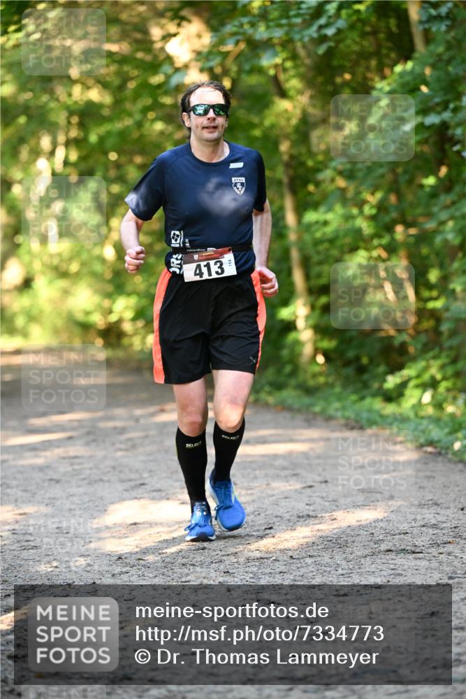 06.10.2024 - Bramfelder Halbmarathon 2024 Dr. Thomas Lammeyer http://msf.ph/oto/7334773 06.10.2024 09:52:19 Laufen 413, 114 meine-sportfotos.de