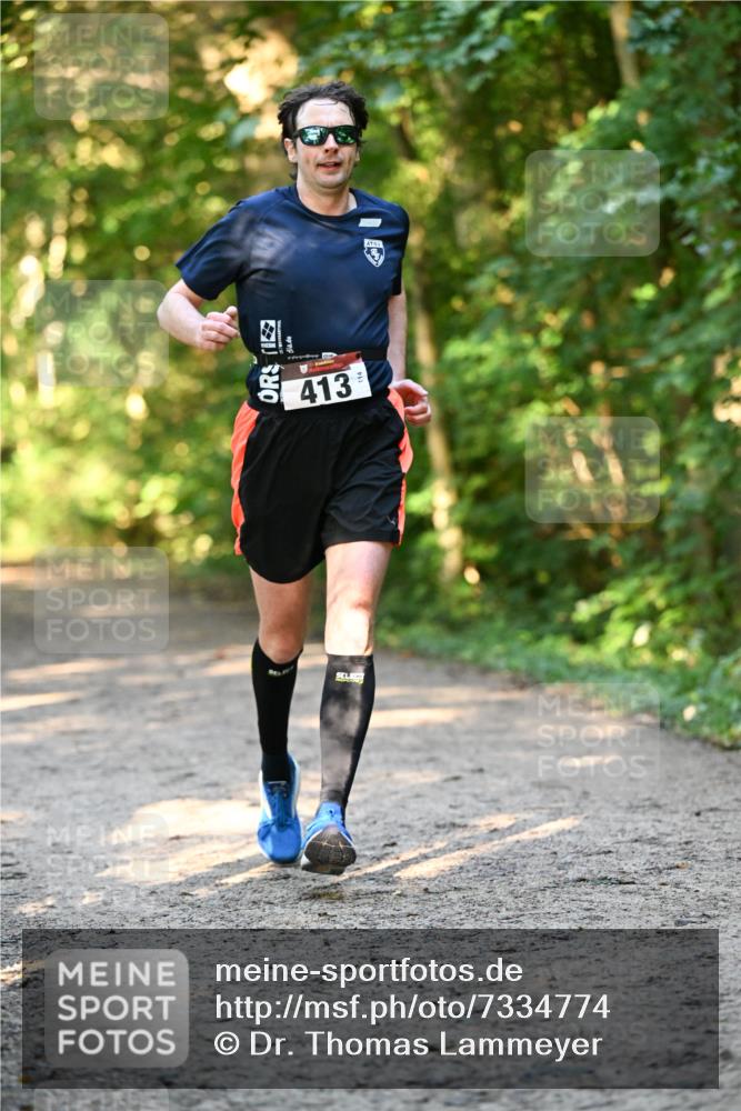 06.10.2024 - Bramfelder Halbmarathon 2024 Dr. Thomas Lammeyer http://msf.ph/oto/7334774 06.10.2024 09:52:20 Laufen 413, 114 meine-sportfotos.de
