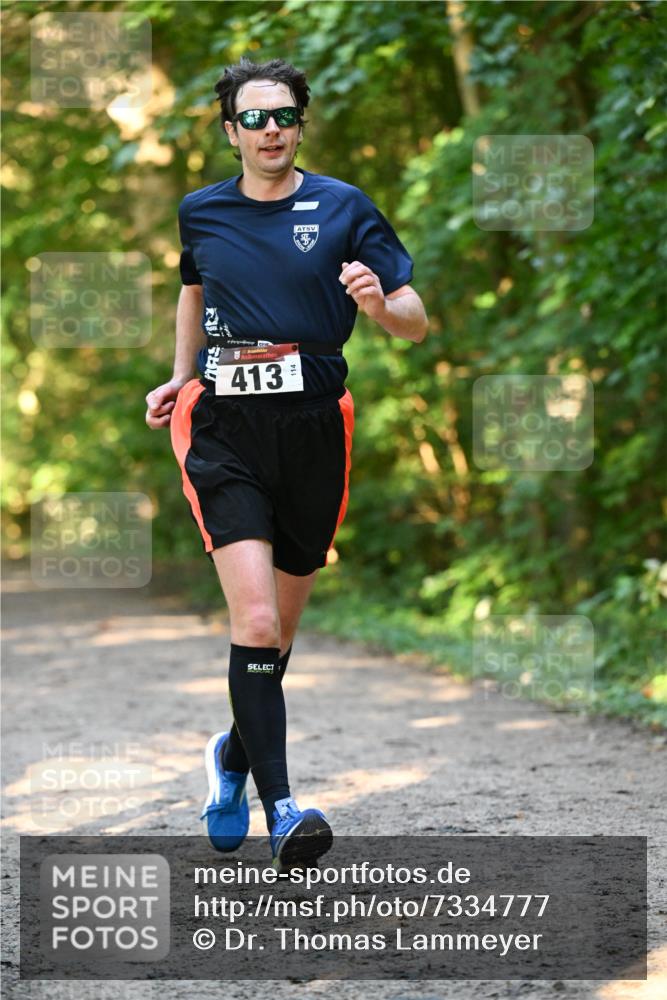 06.10.2024 - Bramfelder Halbmarathon 2024 Dr. Thomas Lammeyer http://msf.ph/oto/7334777 06.10.2024 09:52:20 Laufen 413, 114 meine-sportfotos.de