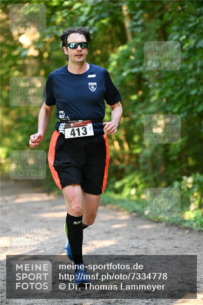 06.10.2024 - Bramfelder Halbmarathon 2024 Dr. Thomas Lammeyer http://msf.ph/oto/7334778 06.10.2024 09:52:20 Laufen 413, 114 meine-sportfotos.de