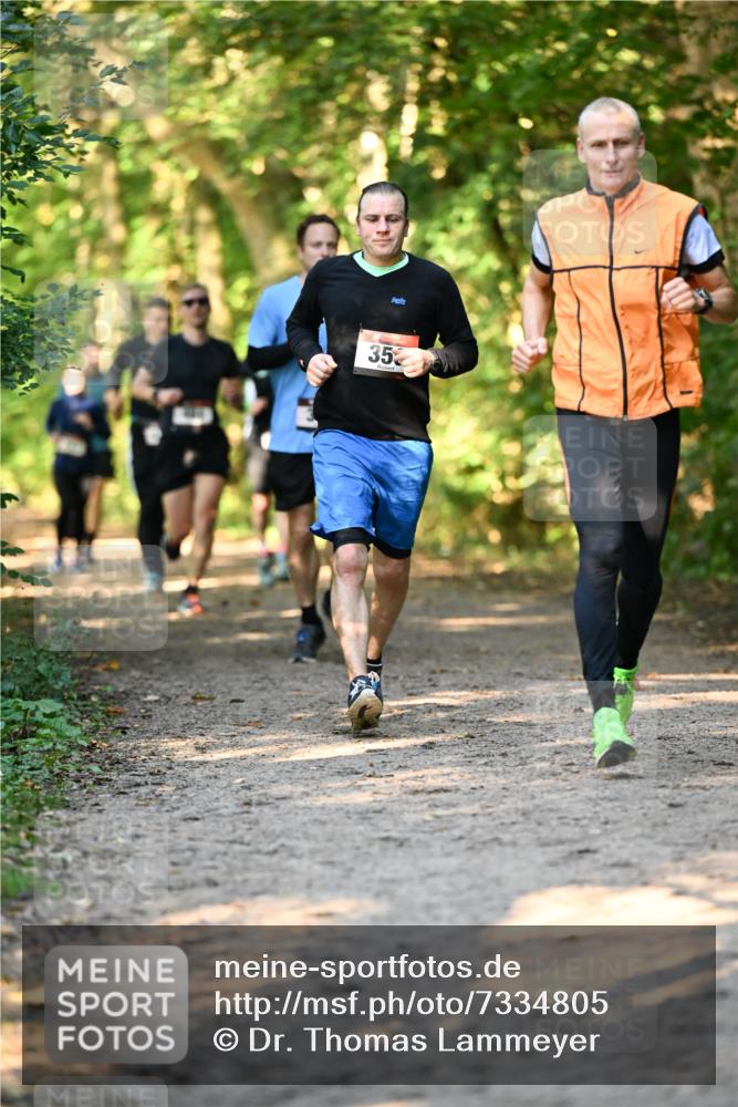 06.10.2024 - Bramfelder Halbmarathon 2024 Dr. Thomas Lammeyer http://msf.ph/oto/7334805 06.10.2024 09:52:30 Laufen 35 meine-sportfotos.de