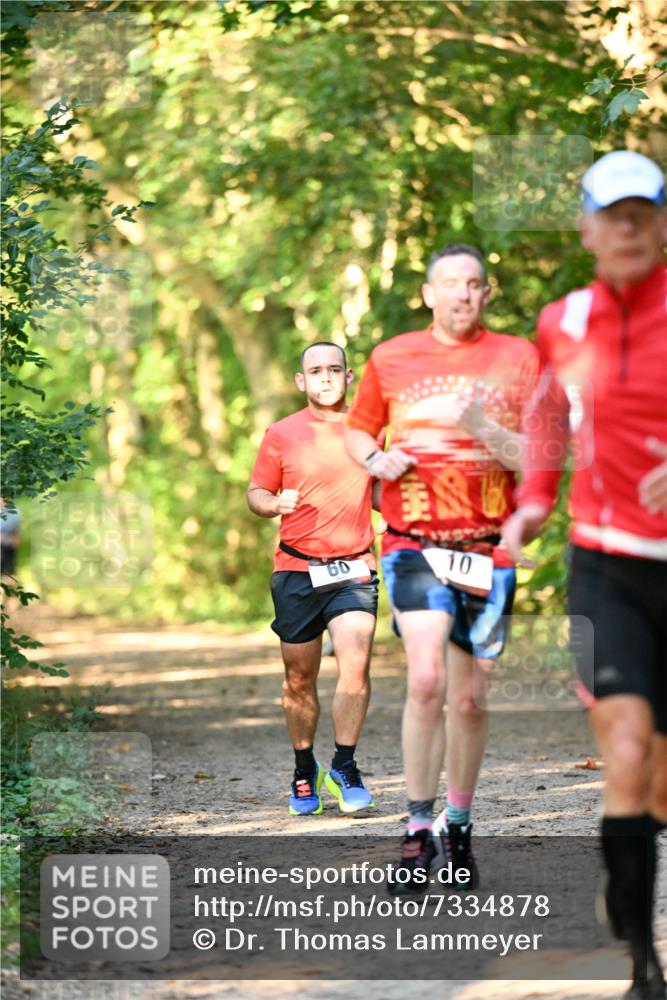 06.10.2024 - Bramfelder Halbmarathon 2024 Dr. Thomas Lammeyer http://msf.ph/oto/7334878 06.10.2024 09:52:58 Laufen 60, 10 meine-sportfotos.de