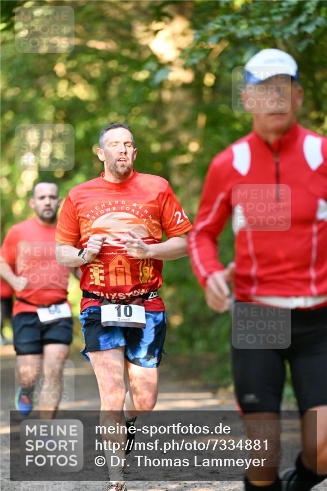06.10.2024 - Bramfelder Halbmarathon 2024 Dr. Thomas Lammeyer http://msf.ph/oto/7334881 06.10.2024 09:52:58 Laufen 10, 70, 20 meine-sportfotos.de