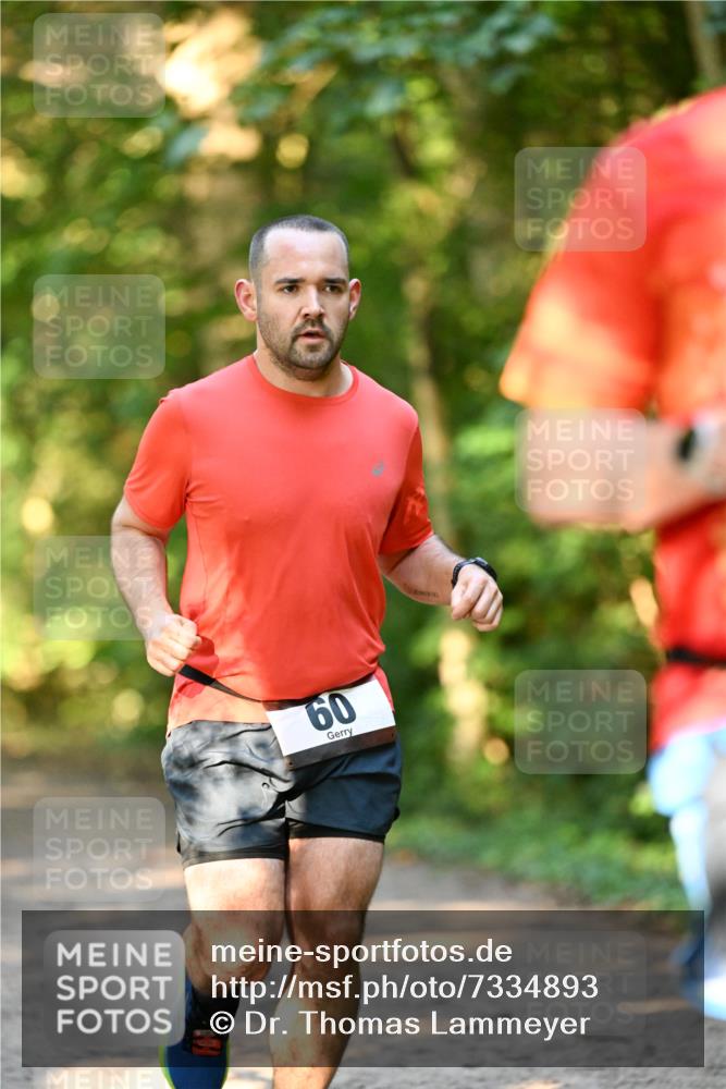 06.10.2024 - Bramfelder Halbmarathon 2024 Dr. Thomas Lammeyer http://msf.ph/oto/7334893 06.10.2024 09:53:01 Laufen 60 meine-sportfotos.de