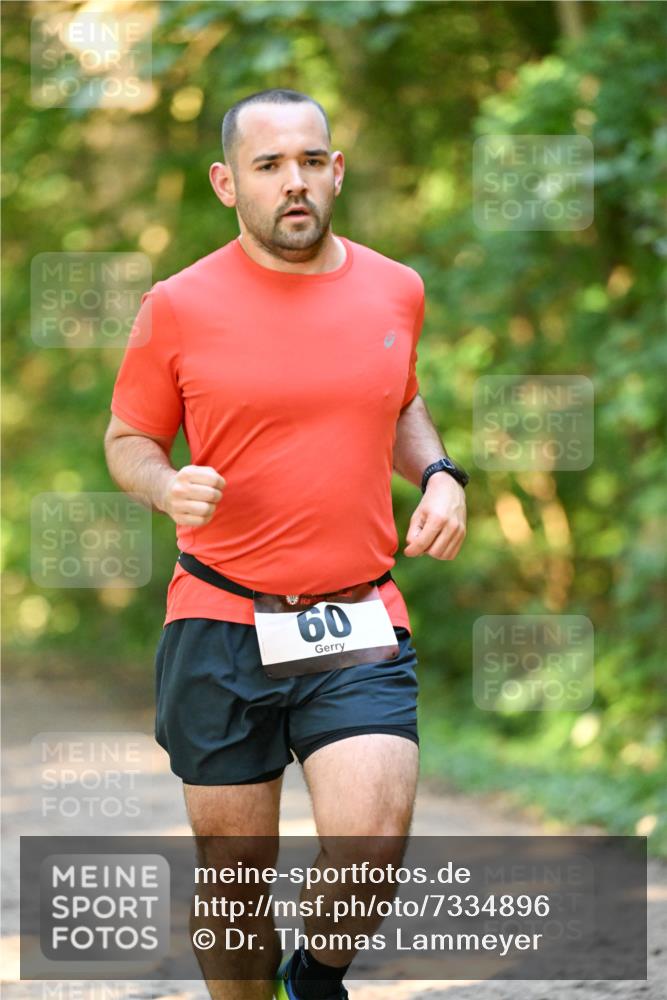 06.10.2024 - Bramfelder Halbmarathon 2024 Dr. Thomas Lammeyer http://msf.ph/oto/7334896 06.10.2024 09:53:01 Laufen 60 meine-sportfotos.de