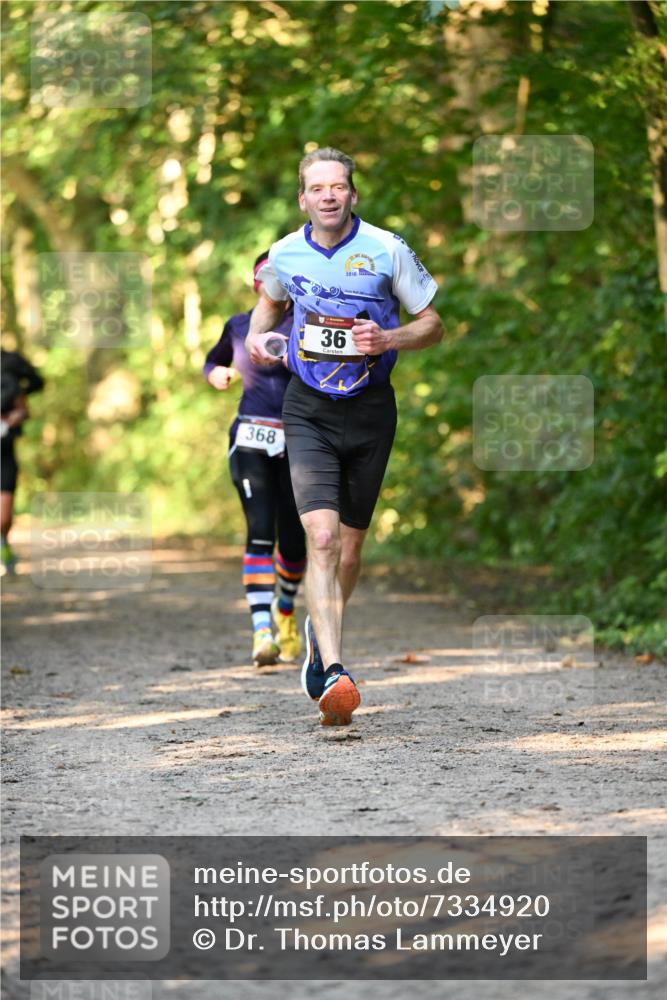 06.10.2024 - Bramfelder Halbmarathon 2024 Dr. Thomas Lammeyer http://msf.ph/oto/7334920 06.10.2024 09:53:13 Laufen 2010, 36, 368 meine-sportfotos.de