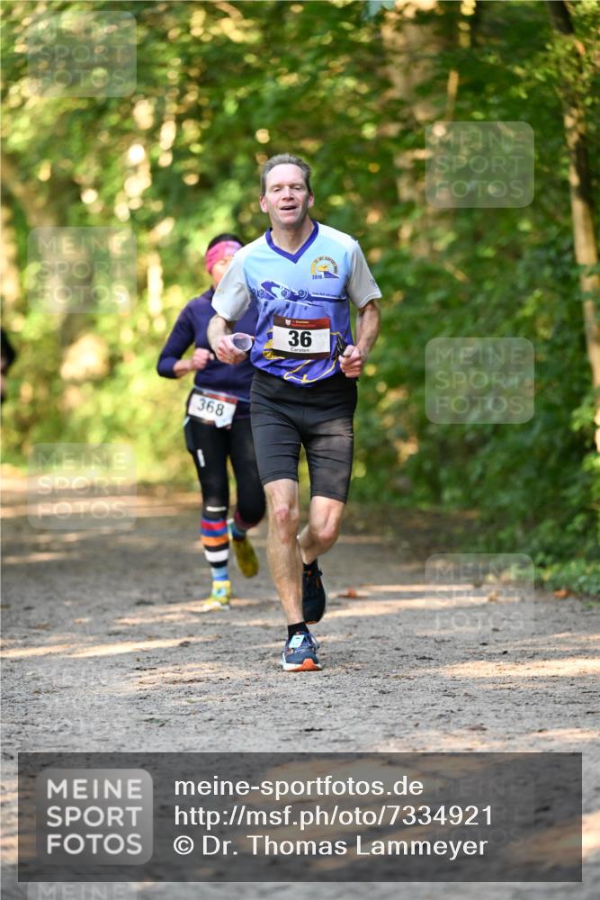 06.10.2024 - Bramfelder Halbmarathon 2024 Dr. Thomas Lammeyer http://msf.ph/oto/7334921 06.10.2024 09:53:13 Laufen 368, 2010, 36 meine-sportfotos.de