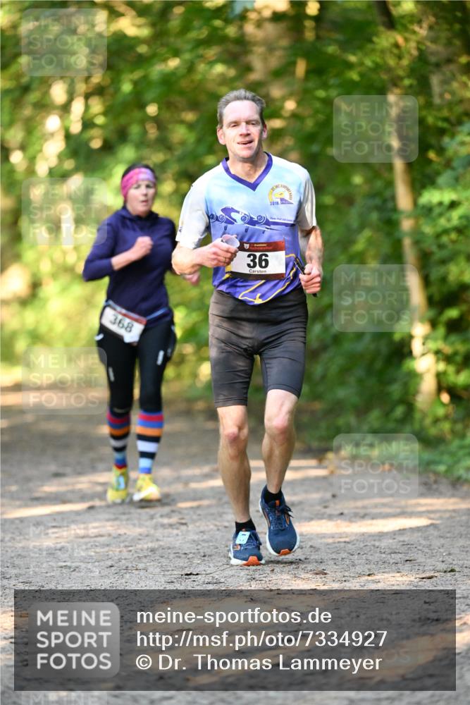 06.10.2024 - Bramfelder Halbmarathon 2024 Dr. Thomas Lammeyer http://msf.ph/oto/7334927 06.10.2024 09:53:14 Laufen 368, 2010, 36 meine-sportfotos.de