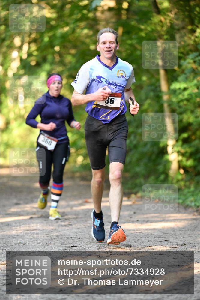 06.10.2024 - Bramfelder Halbmarathon 2024 Dr. Thomas Lammeyer http://msf.ph/oto/7334928 06.10.2024 09:53:14 Laufen 368, 2010, 36 meine-sportfotos.de