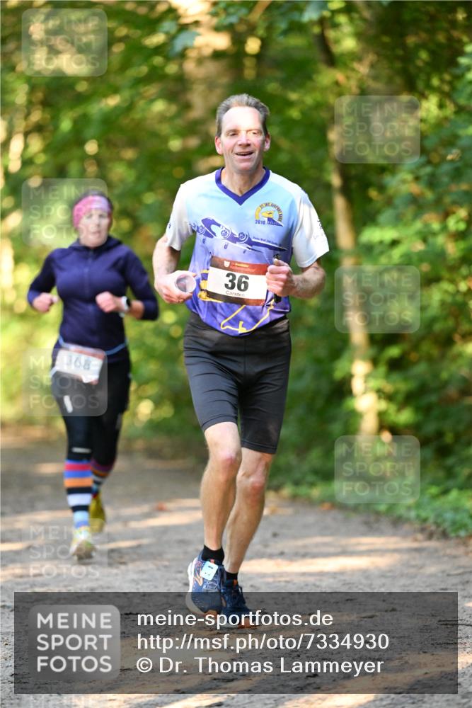 06.10.2024 - Bramfelder Halbmarathon 2024 Dr. Thomas Lammeyer http://msf.ph/oto/7334930 06.10.2024 09:53:14 Laufen 368, 36, 2010 meine-sportfotos.de