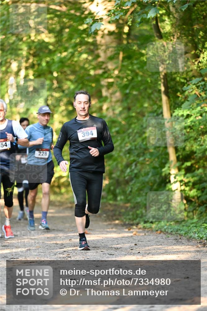 06.10.2024 - Bramfelder Halbmarathon 2024 Dr. Thomas Lammeyer http://msf.ph/oto/7334980 06.10.2024 09:53:30 Laufen 54, 228, 394 meine-sportfotos.de